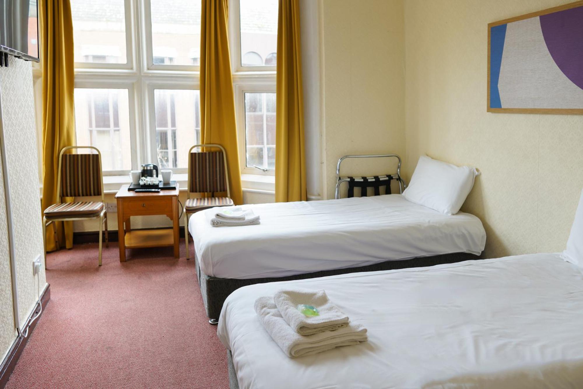 Royal Hotel Kettering Exterior photo